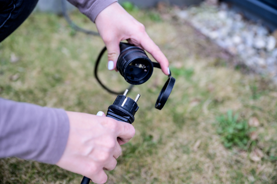 Miniatuur van BRENNENSTUHL verlengsnoer 5 meter H05RR-F 3x1.5 met Schuko en contrastekker IP44 zwart (1161420)